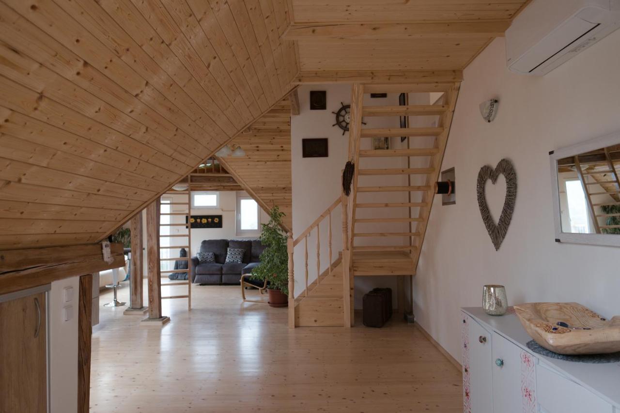 Art-House 3 Attic Apartment With Terrace Decin Exteriér fotografie